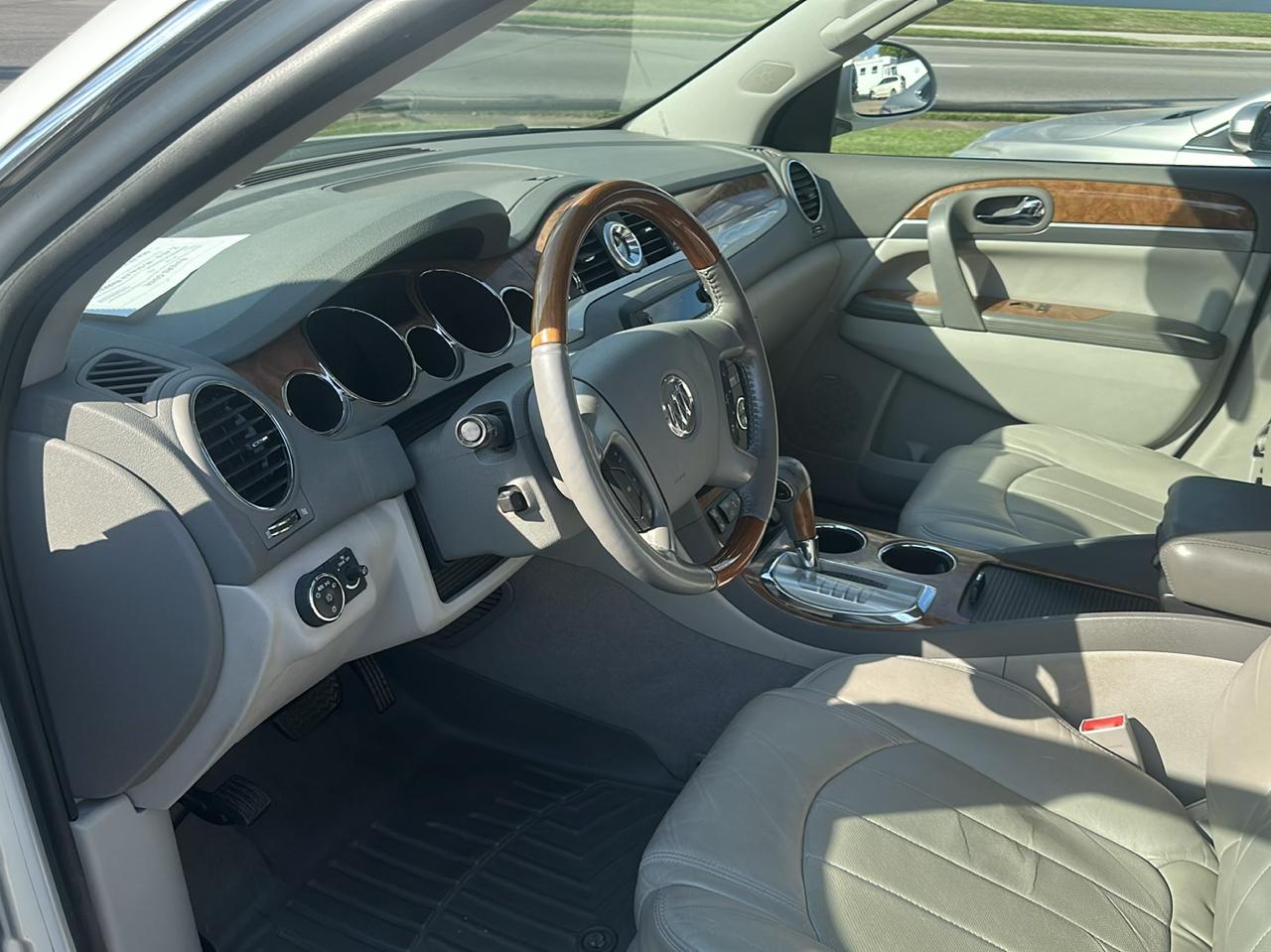 Buick Enclave CXL 2011