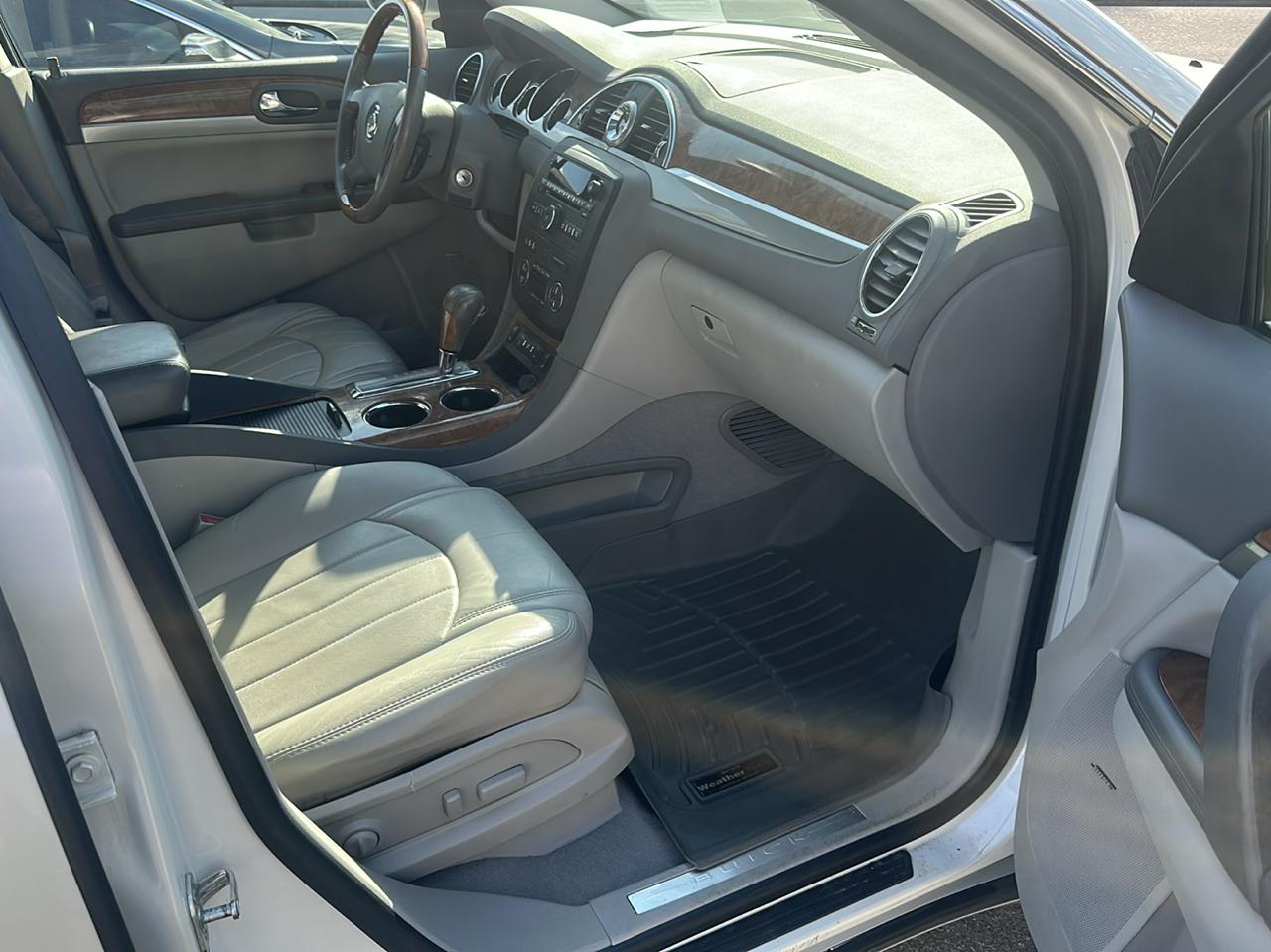 Buick Enclave CXL 2011