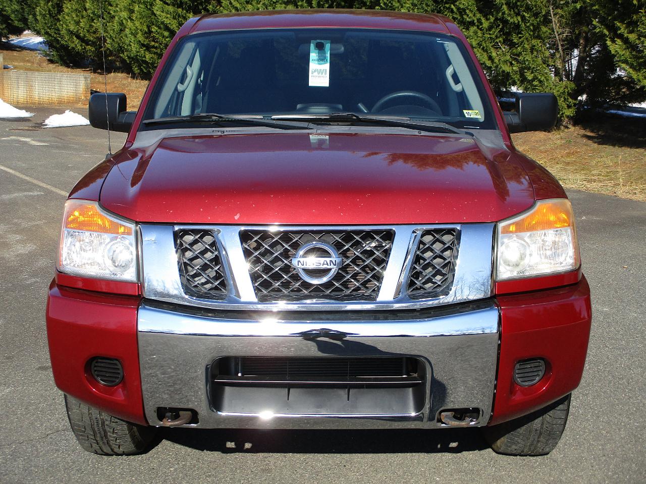 Nissan Titan SV Crew Cab 4WD 2013
