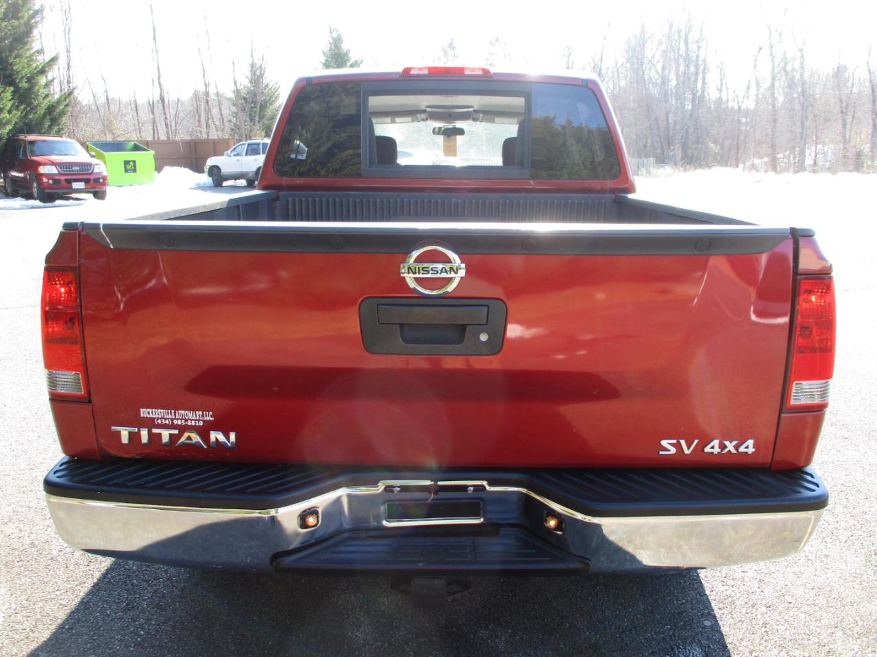 Nissan Titan SV Crew Cab 4WD 2013