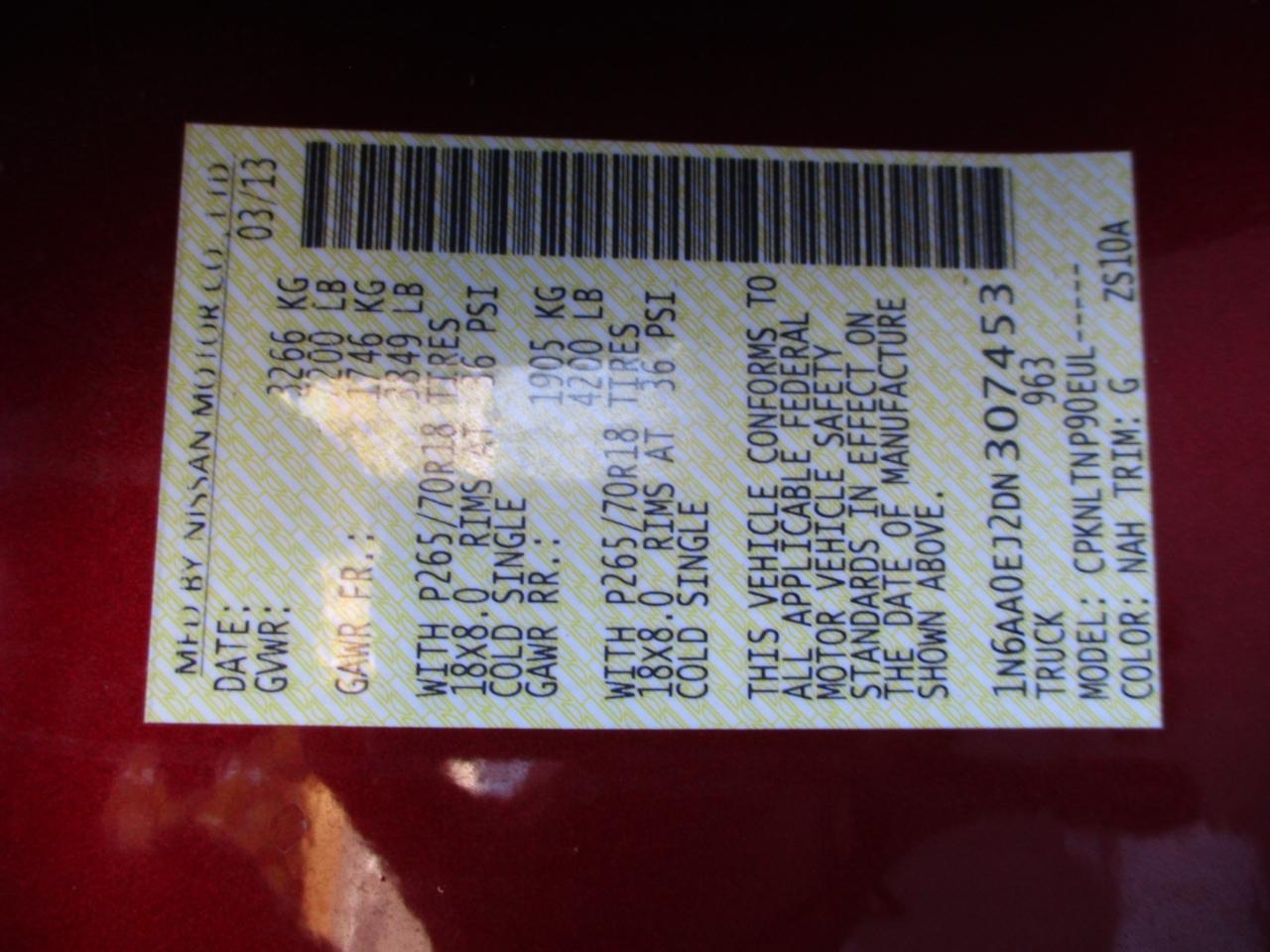 Nissan Titan SV Crew Cab 4WD 2013