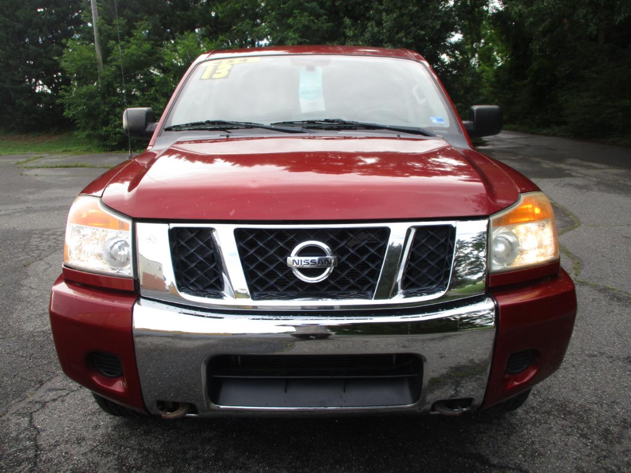 Nissan Titan SV Crew Cab 4WD 2013