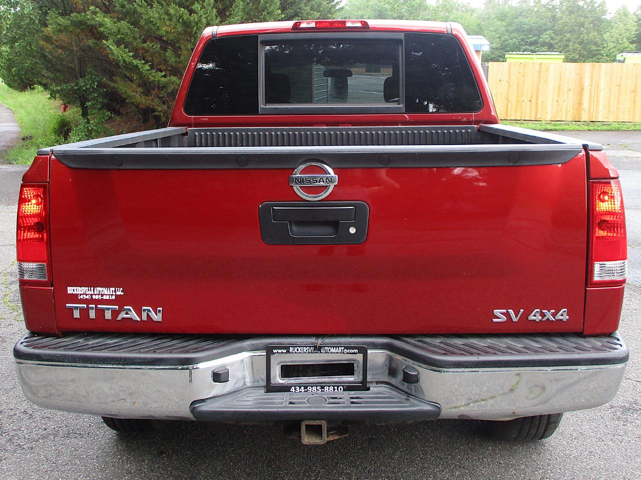 Nissan Titan SV Crew Cab 4WD 2013