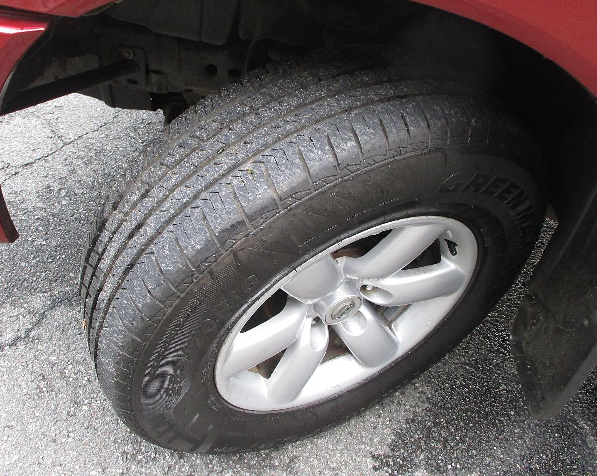 Nissan Titan SV Crew Cab 4WD 2013
