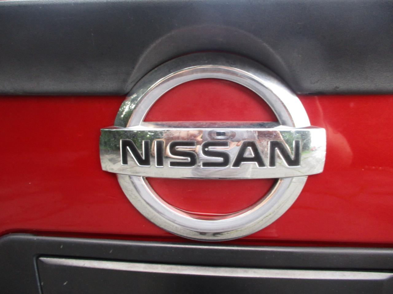 Nissan Titan SV Crew Cab 4WD 2013