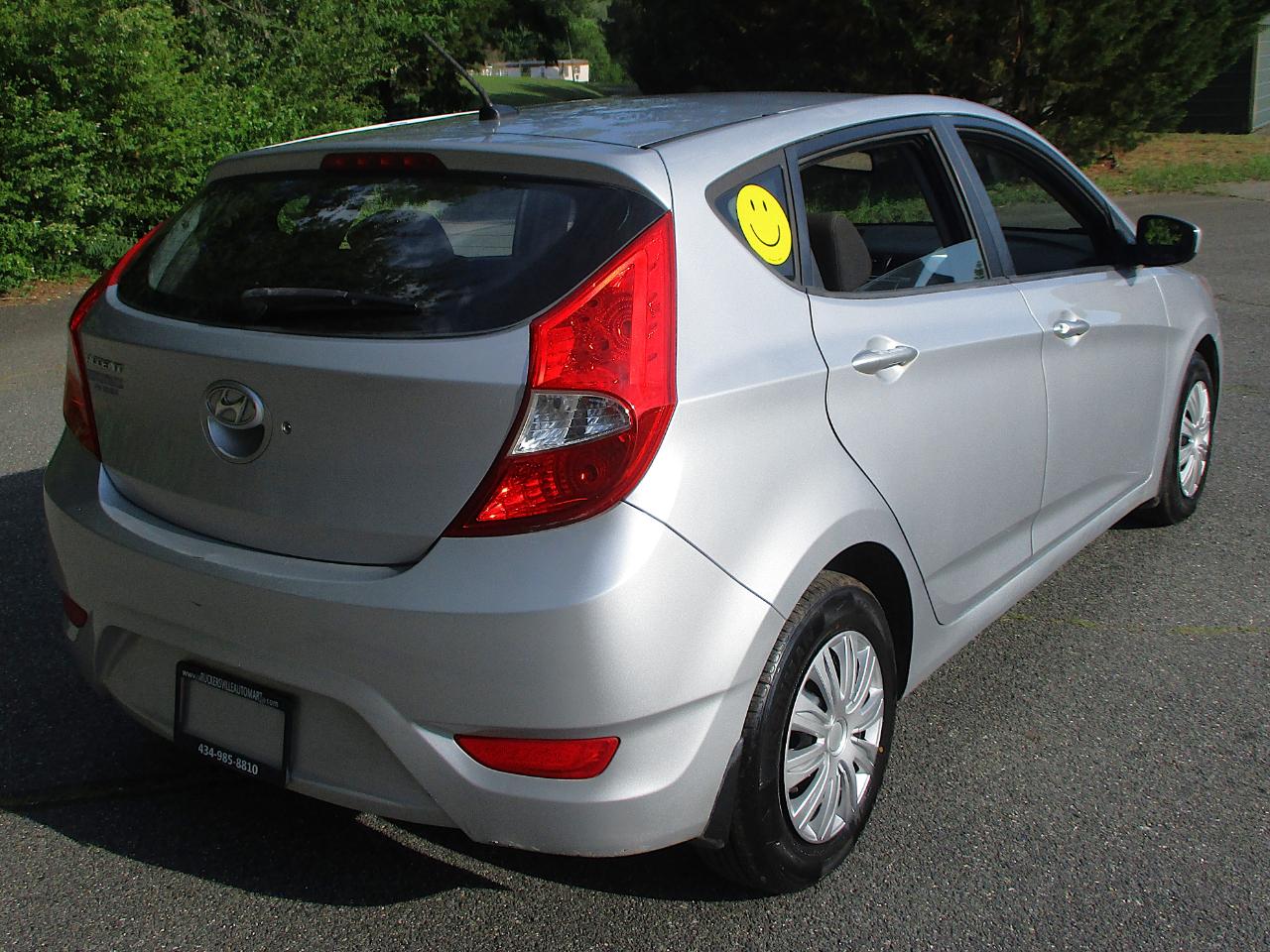 Hyundai Accent GS 5-Door 2013