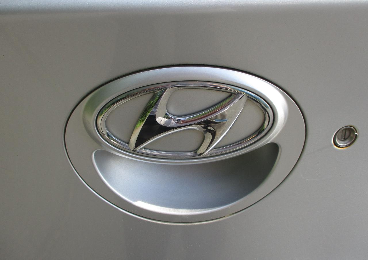 Hyundai Accent GS 5-Door 2013