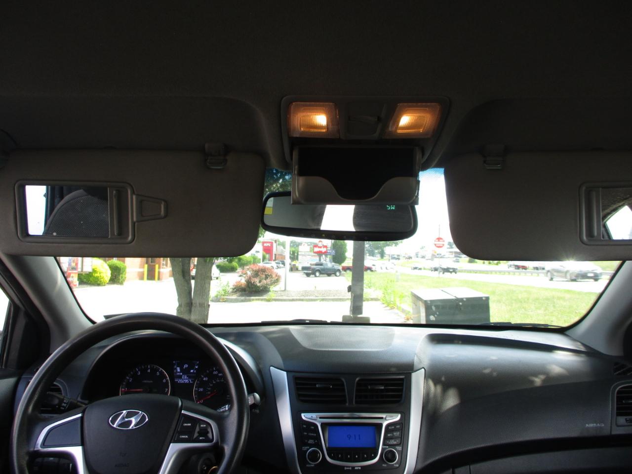 Hyundai Accent GS 5-Door 2013