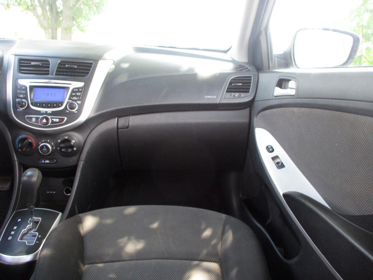 Hyundai Accent GS 5-Door 2013