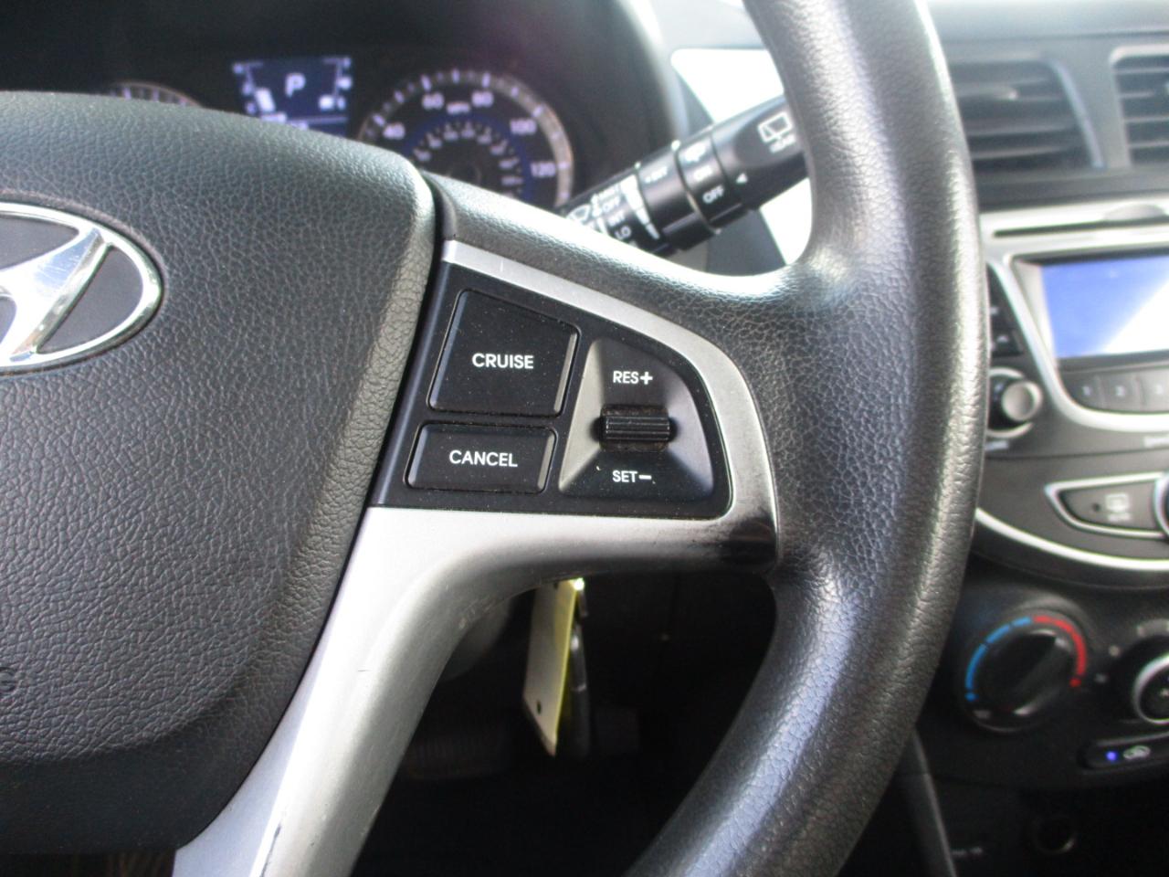 Hyundai Accent GS 5-Door 2013