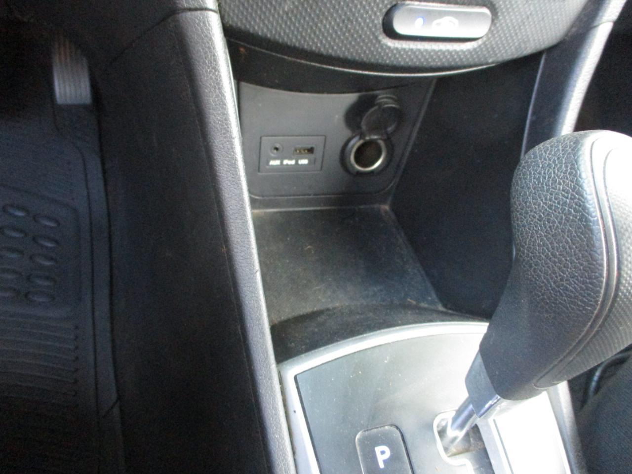 Hyundai Accent GS 5-Door 2013