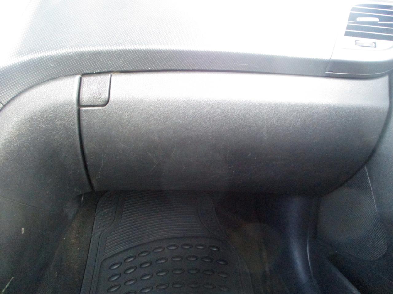 Hyundai Accent GS 5-Door 2013