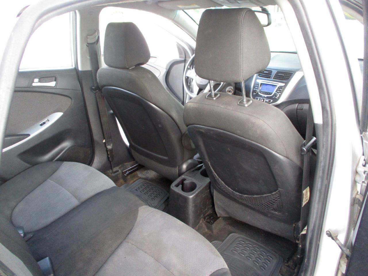 Hyundai Accent GS 5-Door 2013