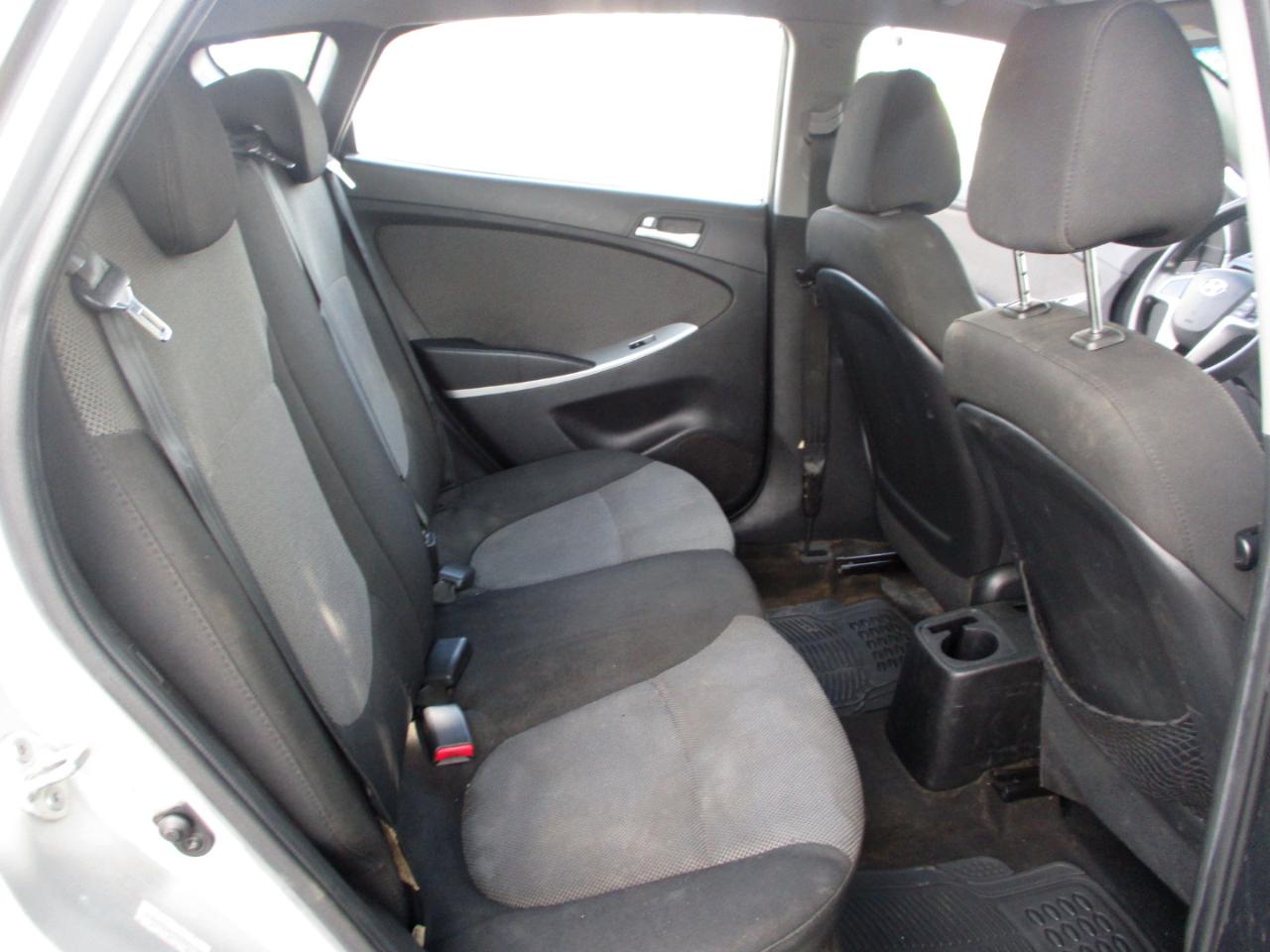 Hyundai Accent GS 5-Door 2013