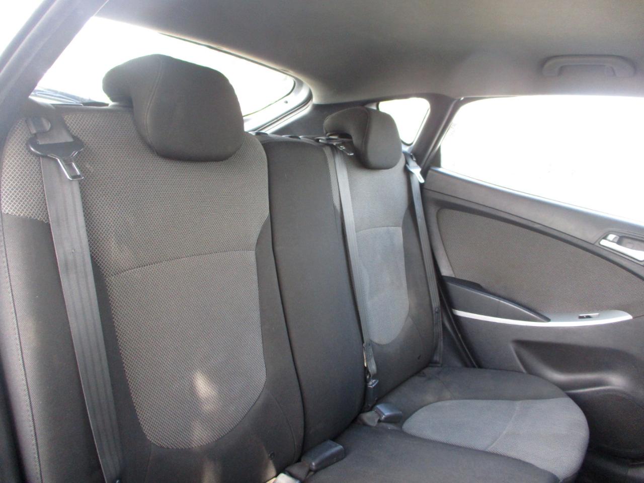 Hyundai Accent GS 5-Door 2013