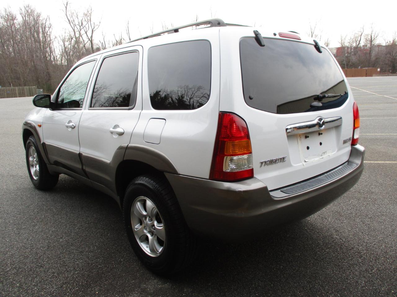 Mazda Tribute ES 4WD 2003