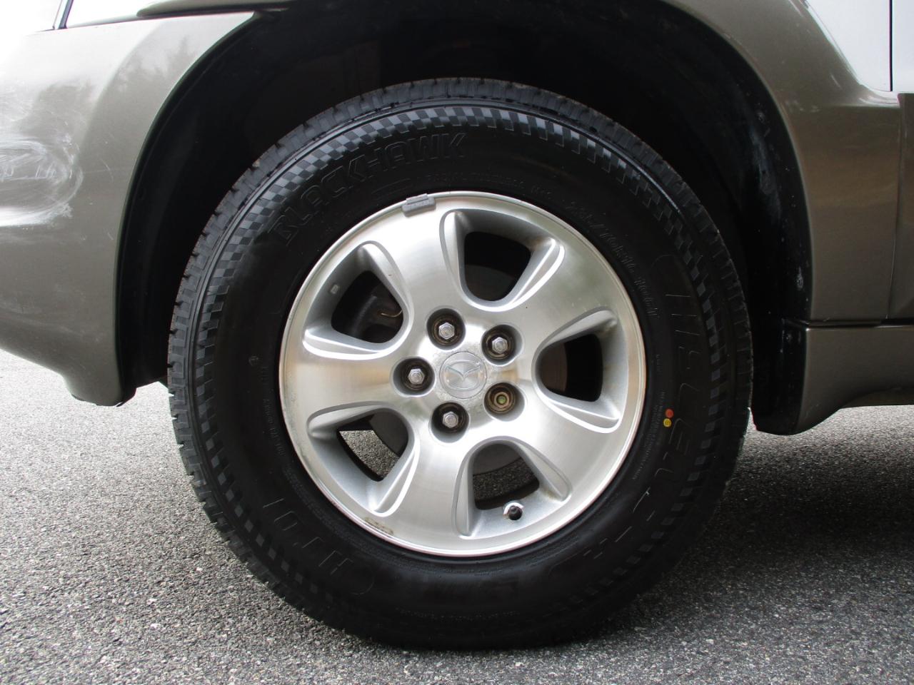 Mazda Tribute ES 4WD 2003