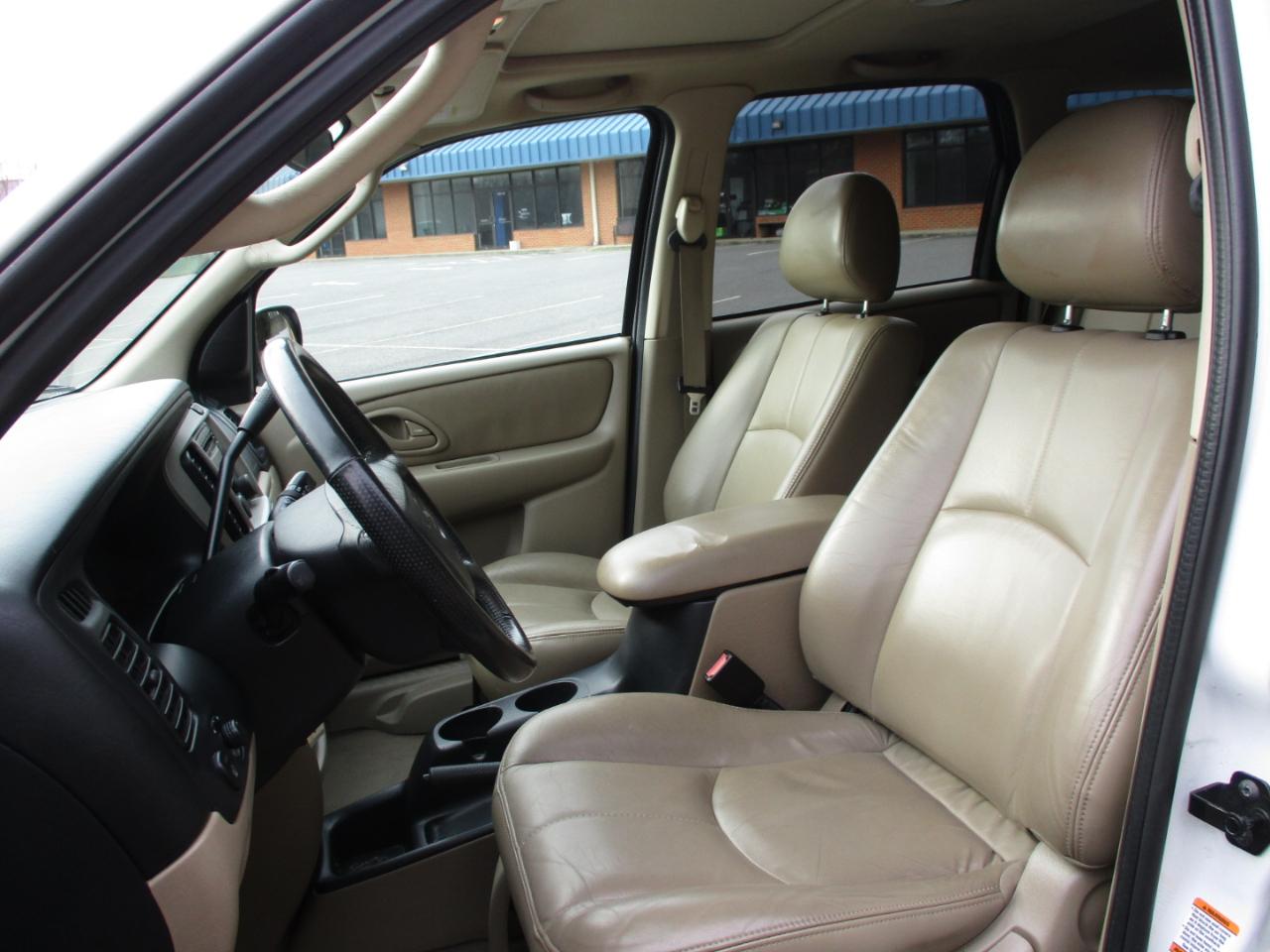 Mazda Tribute ES 4WD 2003