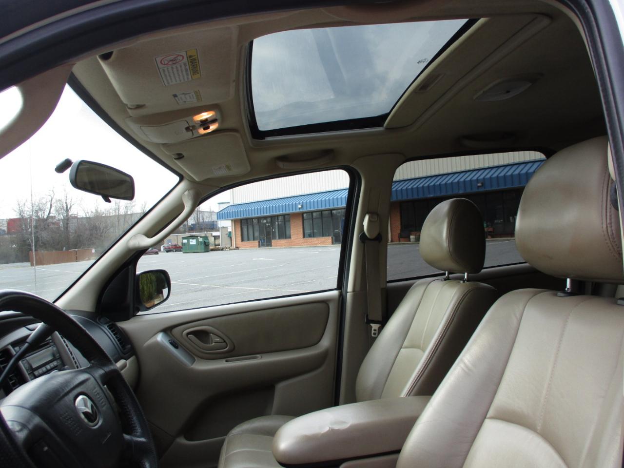 Mazda Tribute ES 4WD 2003