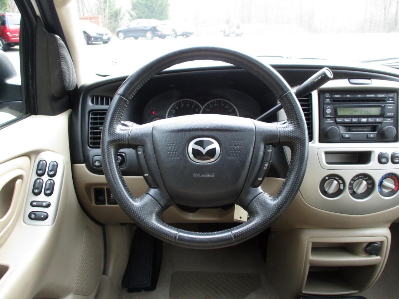 Mazda Tribute ES 4WD 2003