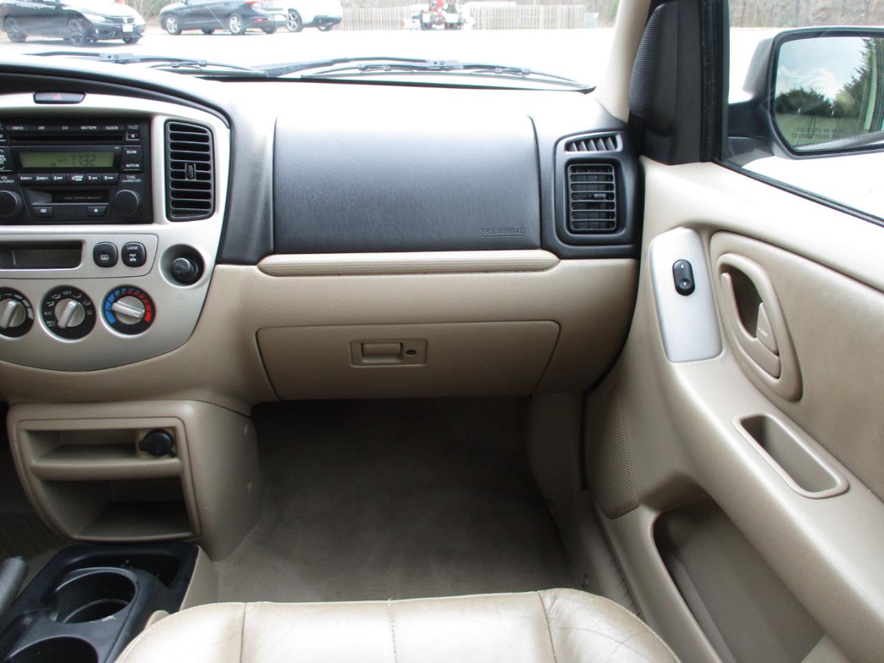 Mazda Tribute ES 4WD 2003