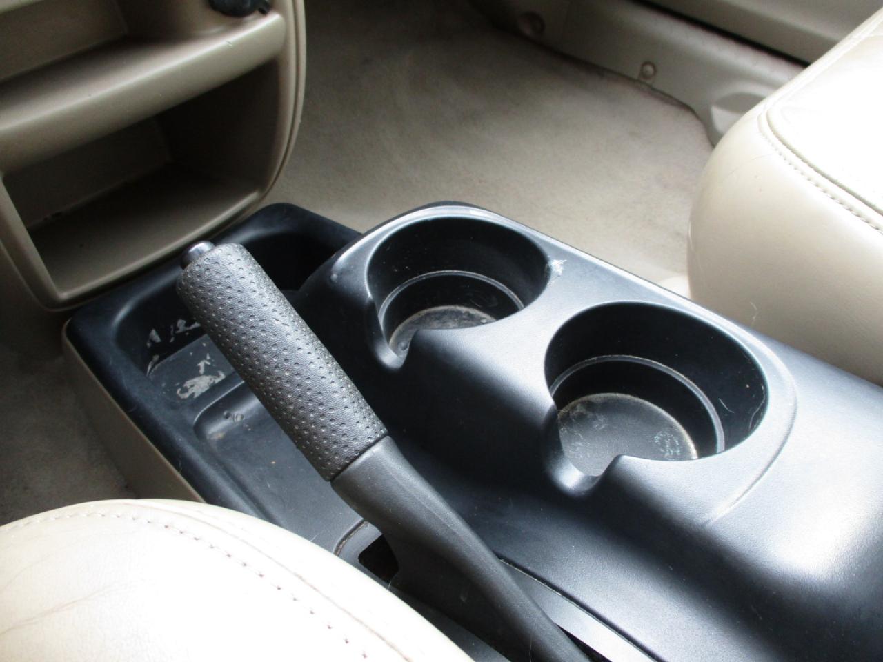 Mazda Tribute ES 4WD 2003