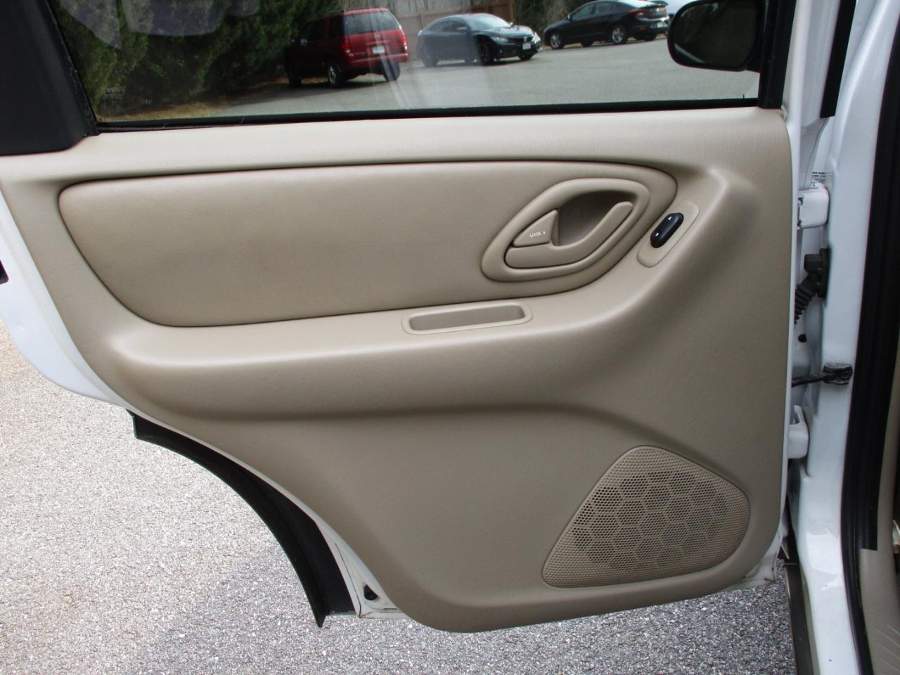 Mazda Tribute ES 4WD 2003