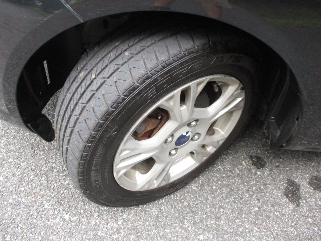 Ford Fiesta SE Sedan 2014