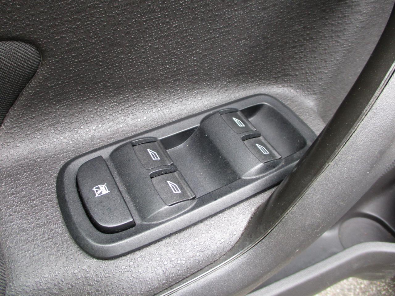 Ford Fiesta SE Sedan 2014