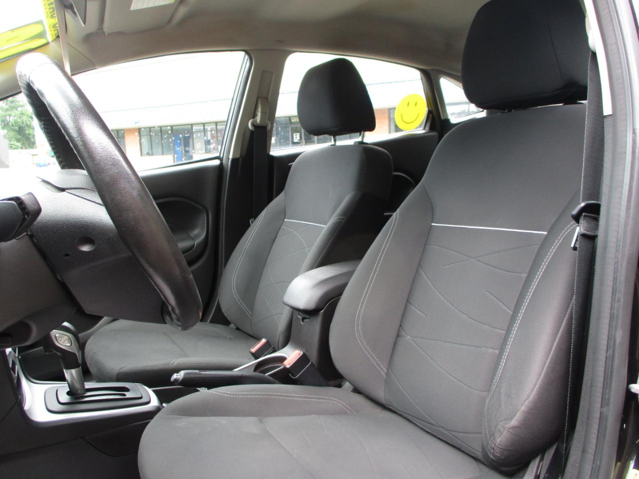 Ford Fiesta SE Sedan 2014
