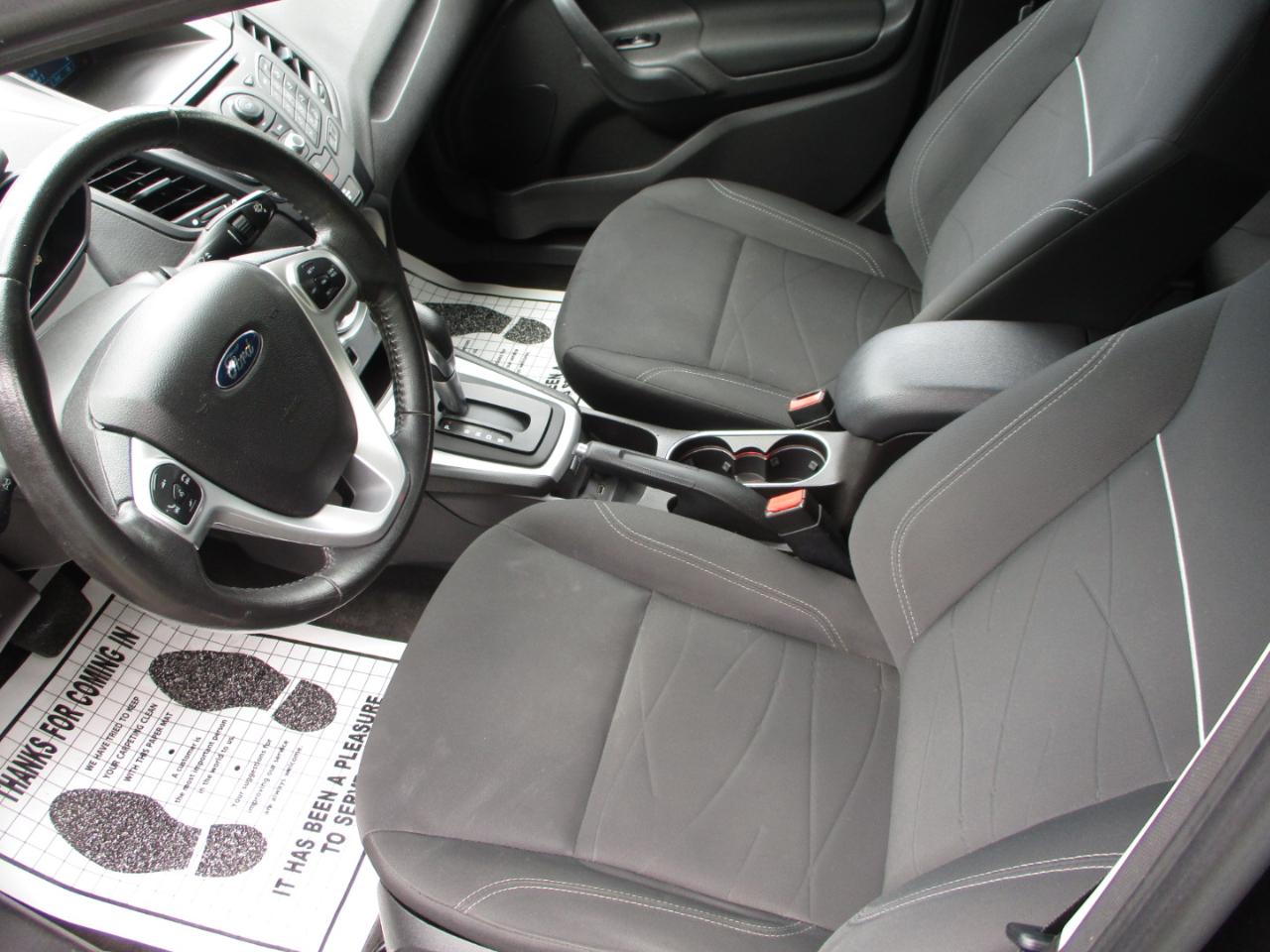 Ford Fiesta SE Sedan 2014