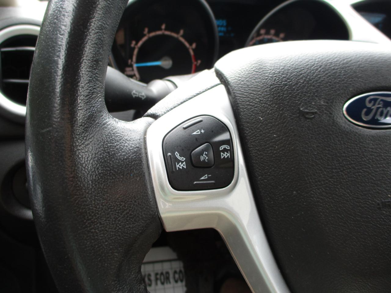 Ford Fiesta SE Sedan 2014