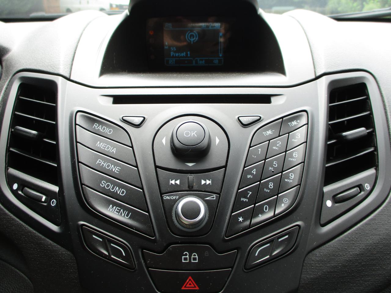 Ford Fiesta SE Sedan 2014