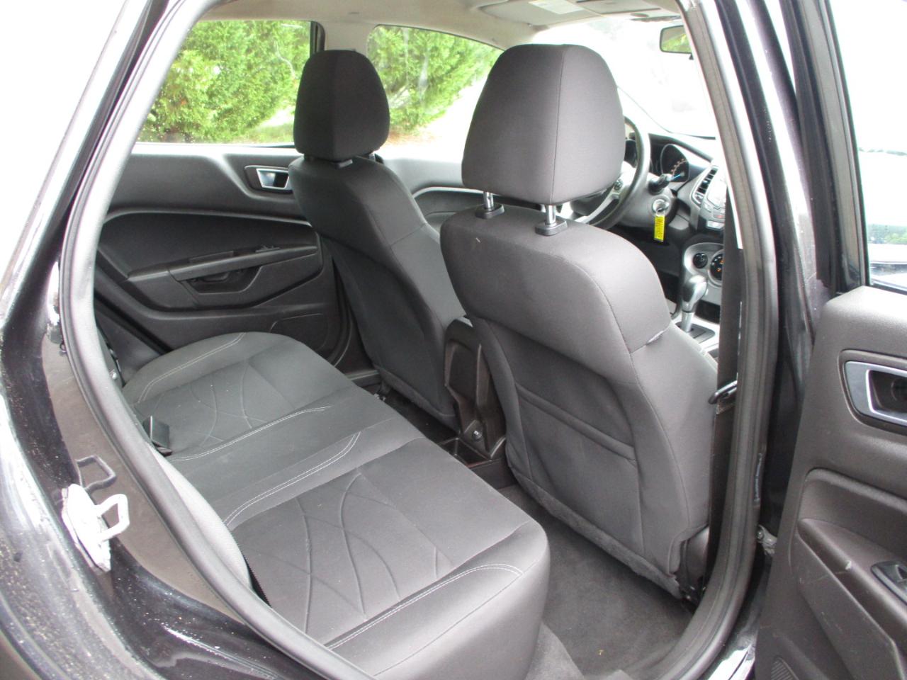 Ford Fiesta SE Sedan 2014