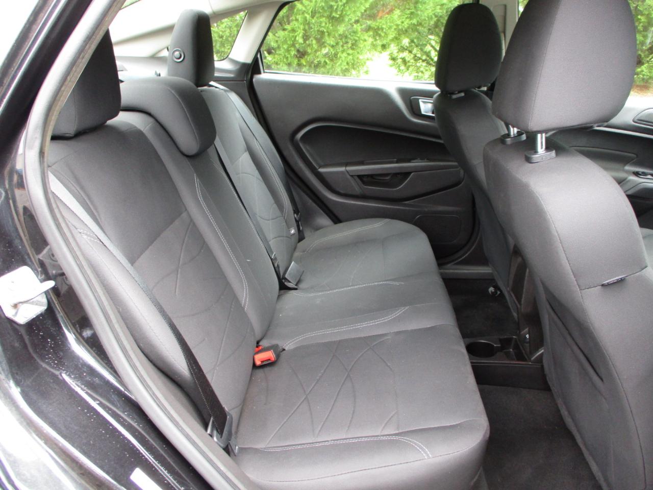 Ford Fiesta SE Sedan 2014