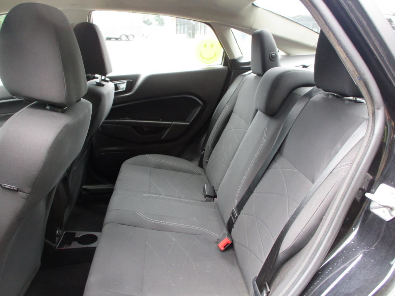 Ford Fiesta SE Sedan 2014