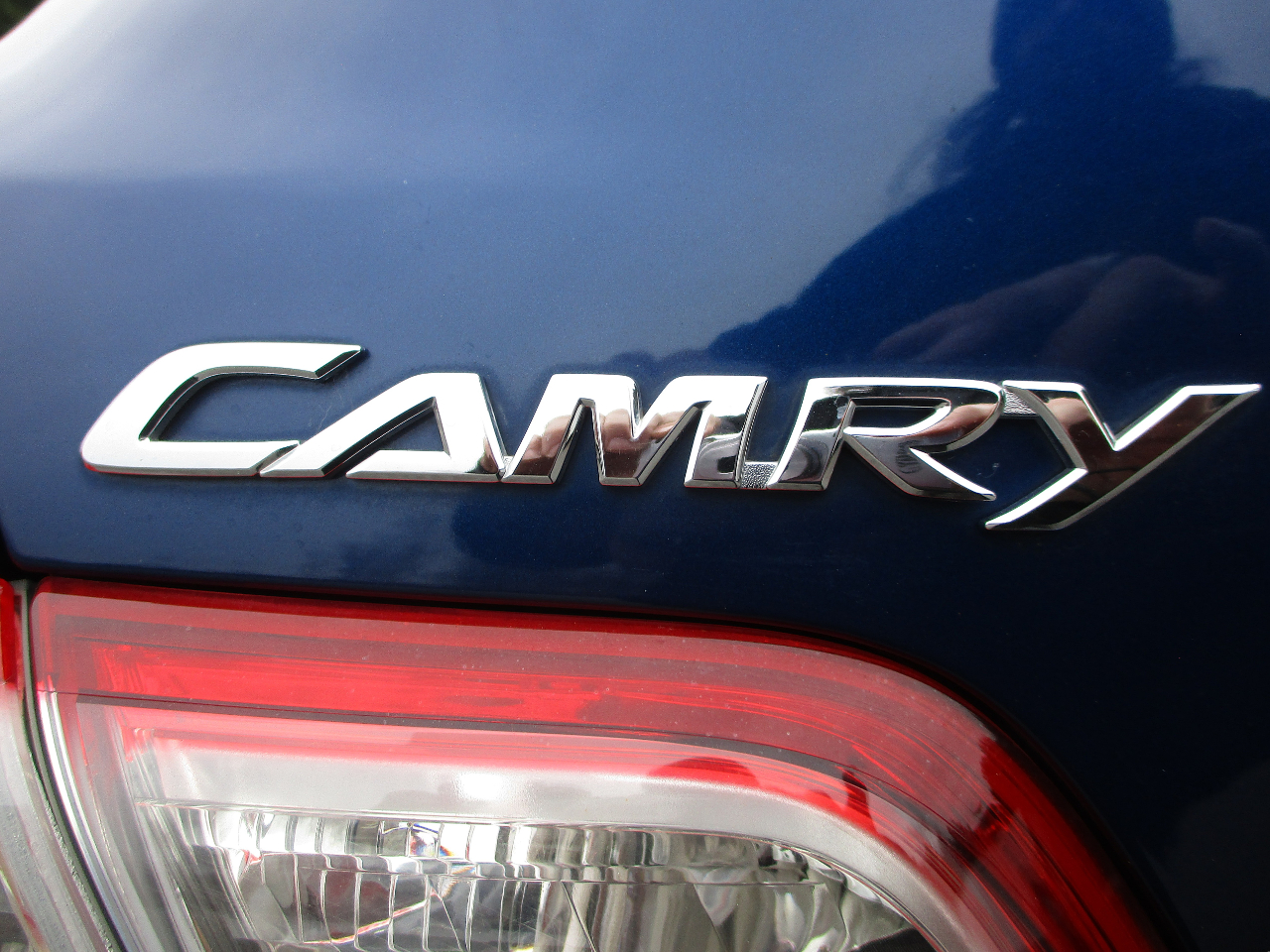 Toyota Camry LE V6 6-Spd AT 2009