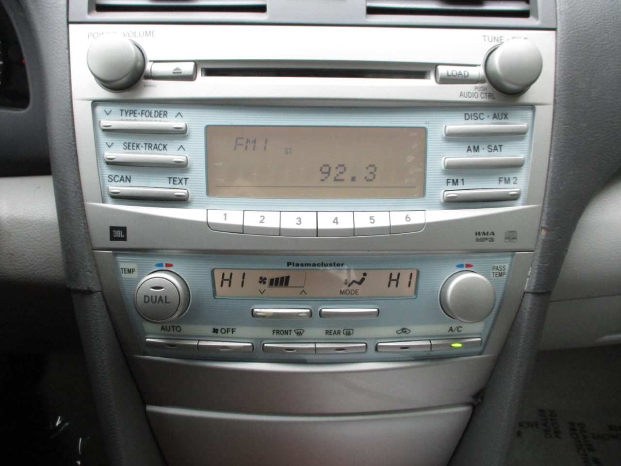 Toyota Camry LE V6 6-Spd AT 2009