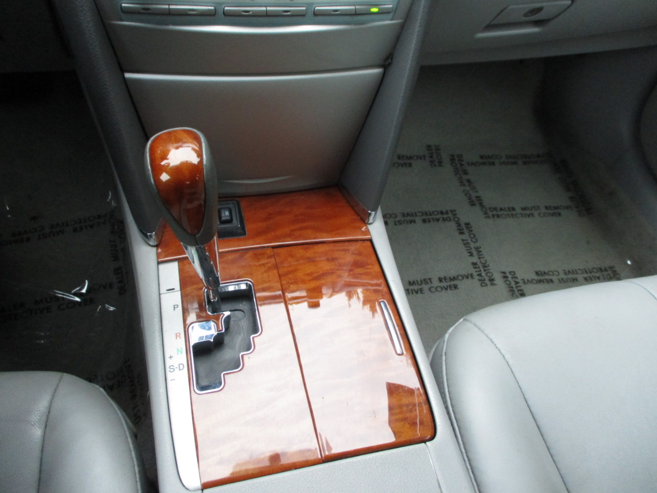 Toyota Camry LE V6 6-Spd AT 2009