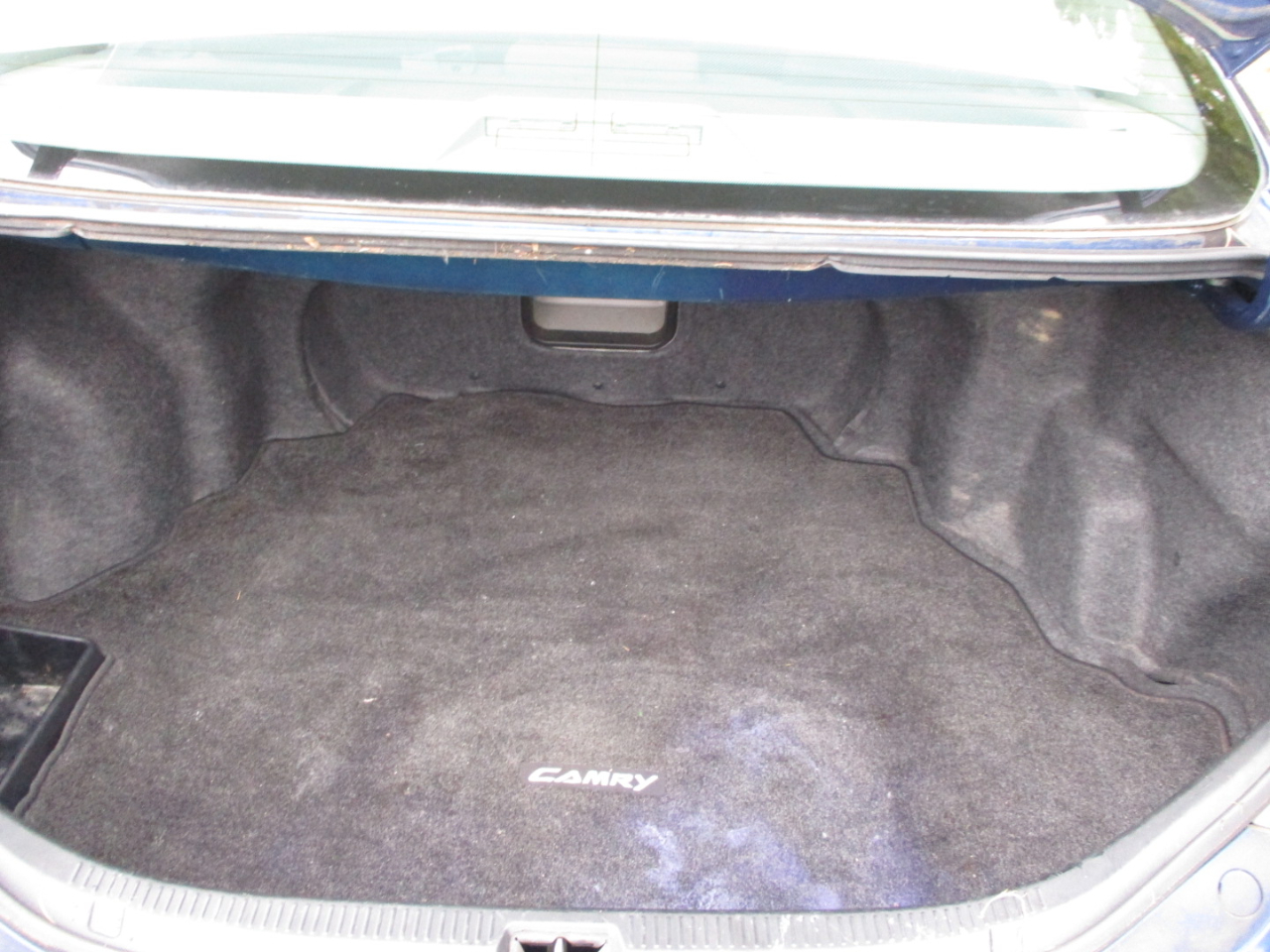 Toyota Camry LE V6 6-Spd AT 2009