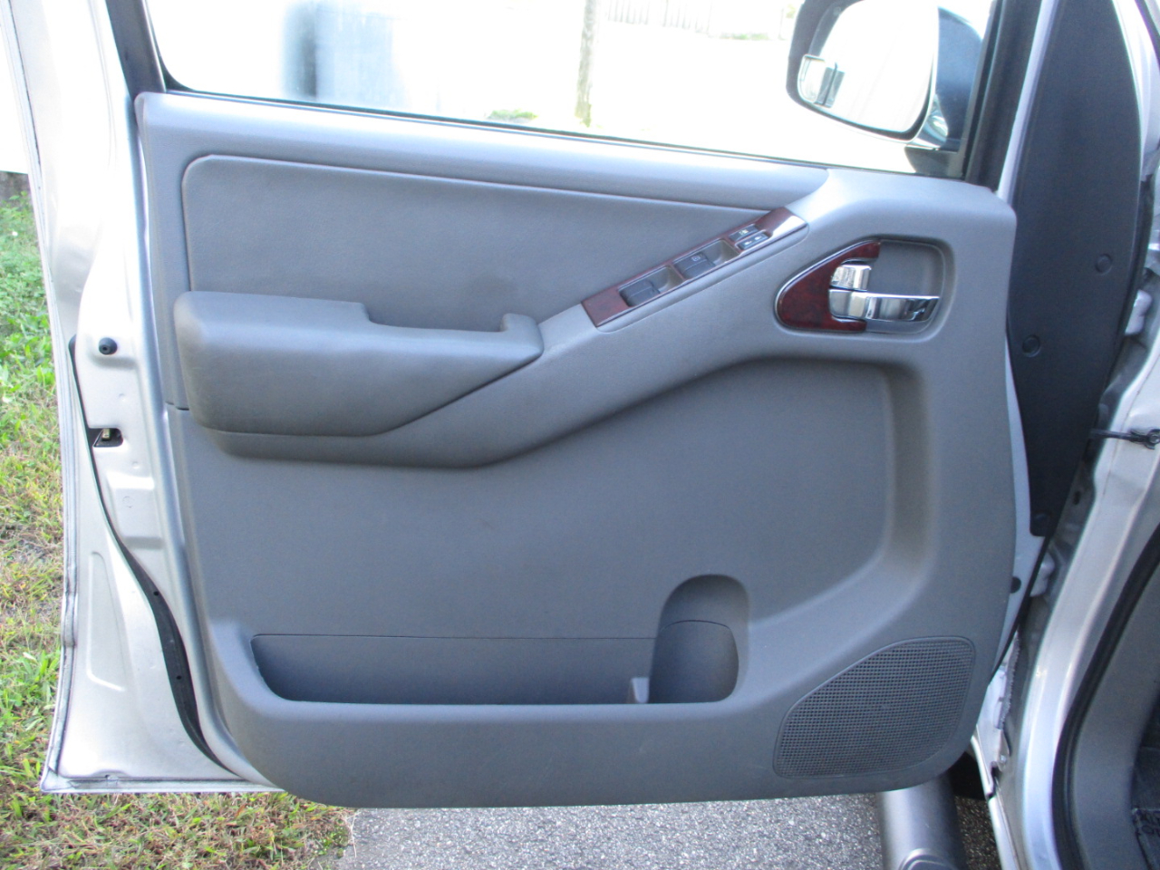 Nissan Frontier SL Crew Cab 4WD LWB 2013 Nissan Frontier SL Crew Cab 4WD LWB 2013