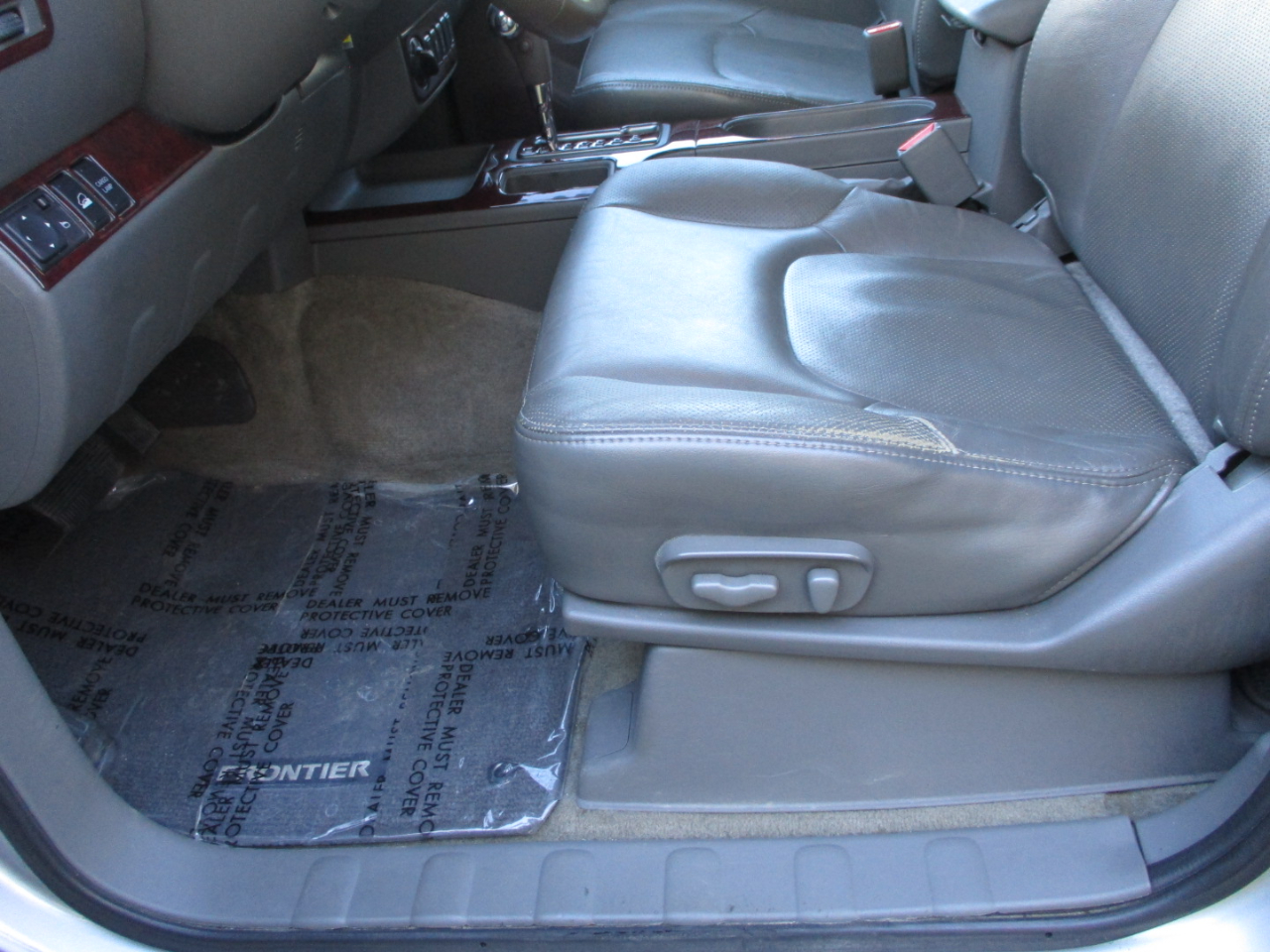 Nissan Frontier SL Crew Cab 4WD LWB 2013 Nissan Frontier SL Crew Cab 4WD LWB 2013