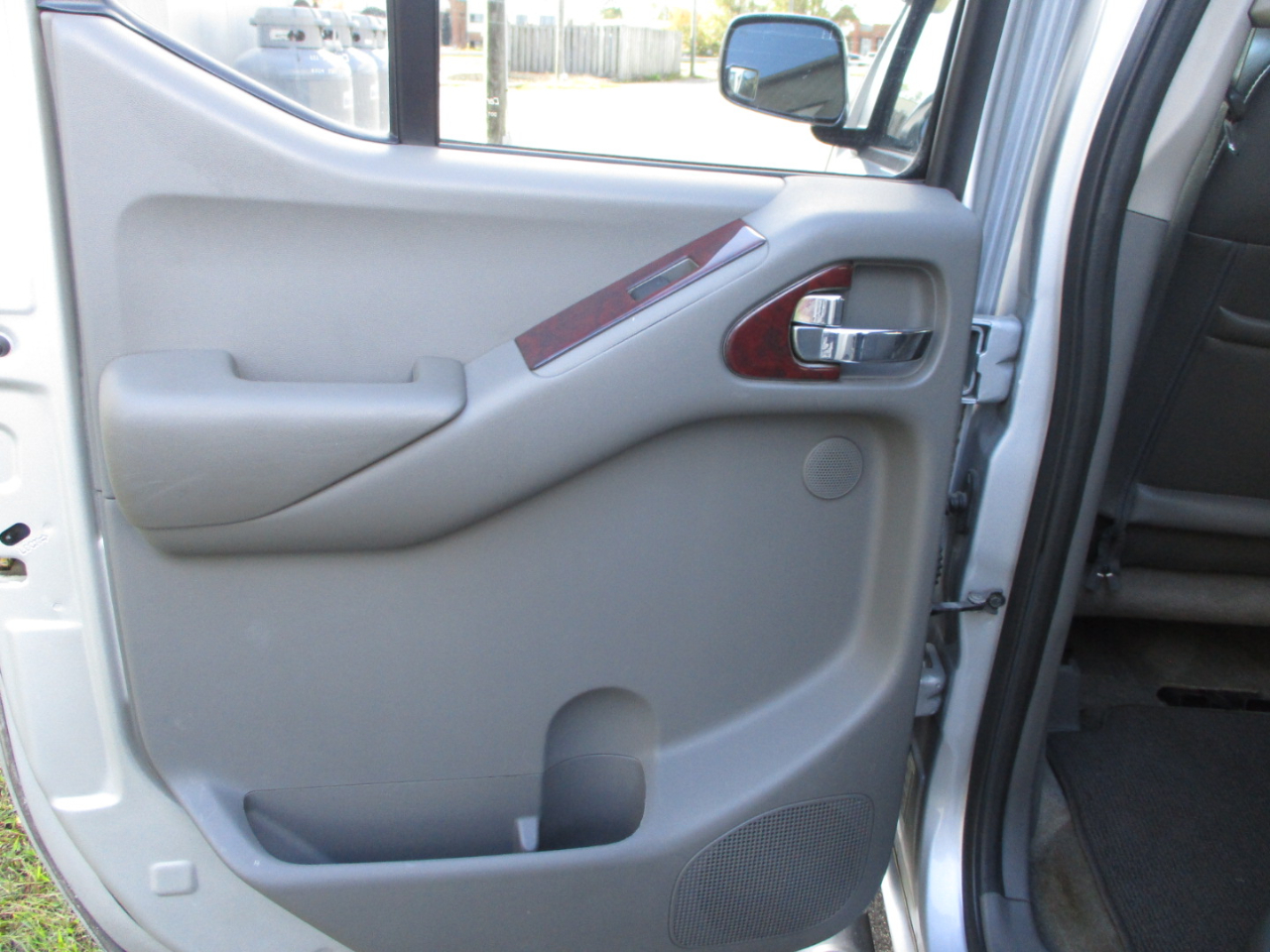 Nissan Frontier SL Crew Cab 4WD LWB 2013 Nissan Frontier SL Crew Cab 4WD LWB 2013