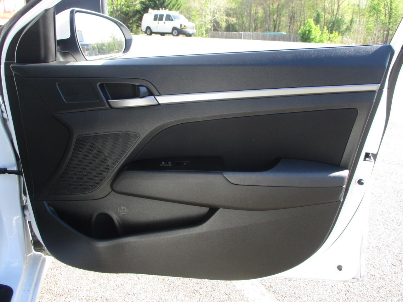 Hyundai Elantra SEL 2018