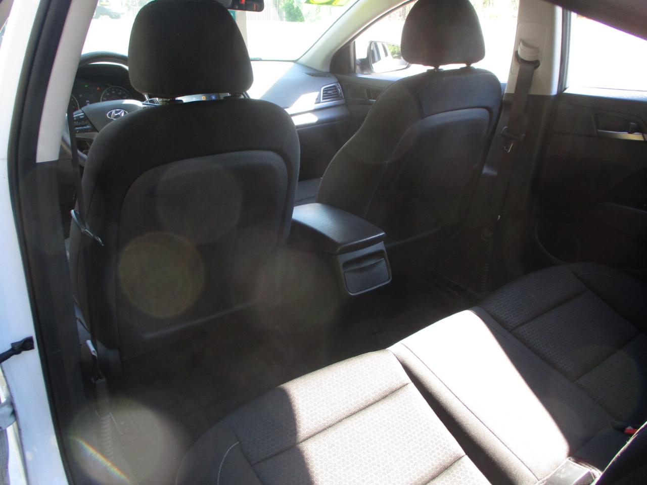 Hyundai Elantra SEL 2018