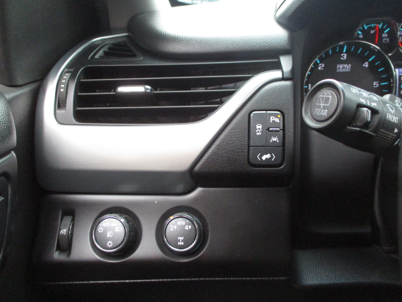 Chevrolet Suburban LT 4WD 2016