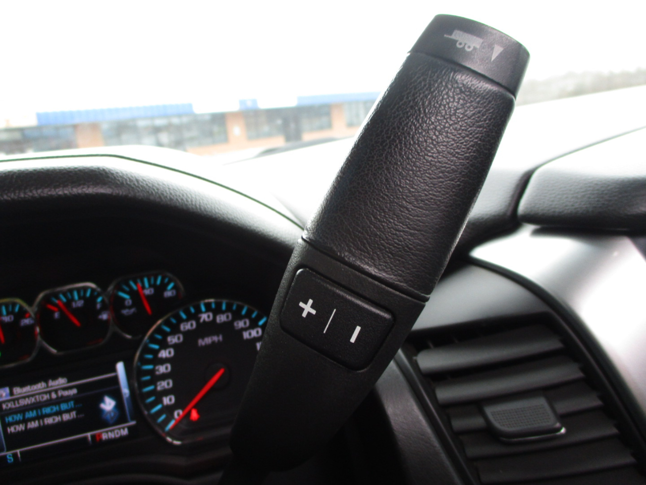 Chevrolet Suburban LT 4WD 2016