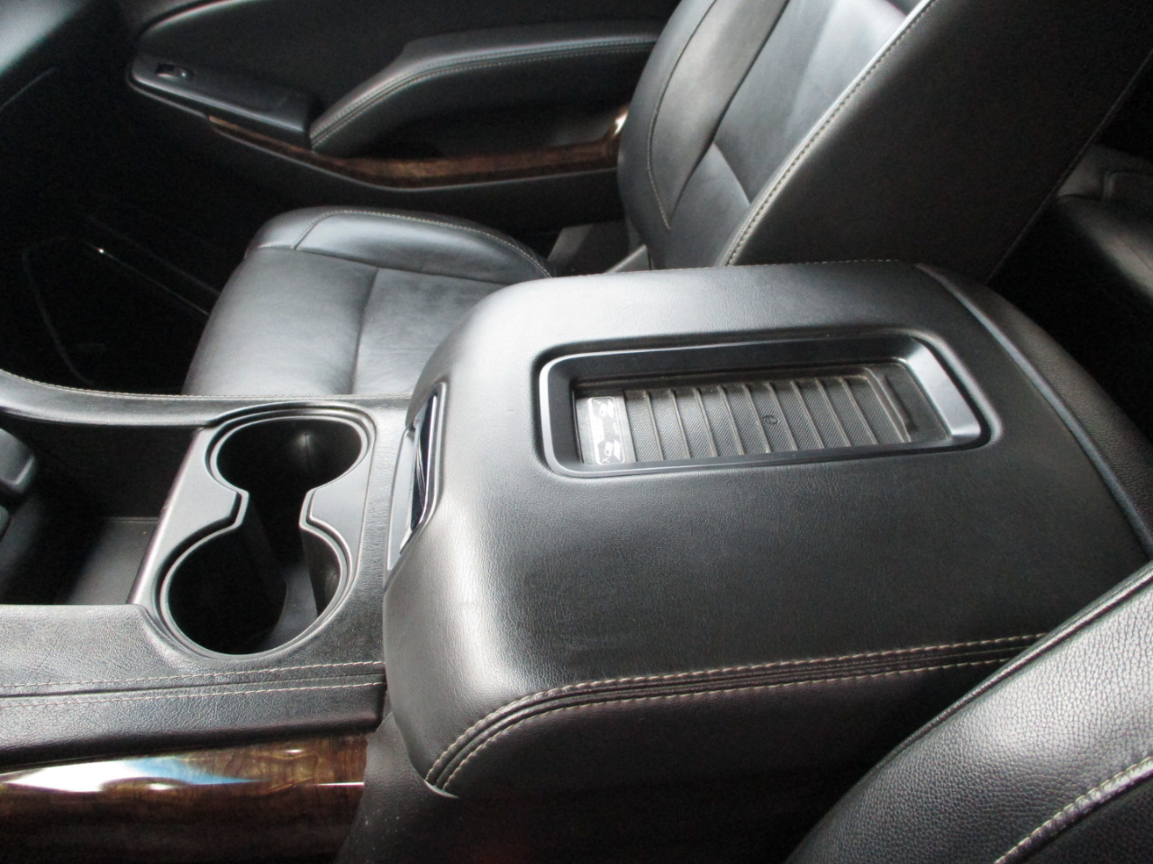 Chevrolet Suburban LT 4WD 2016