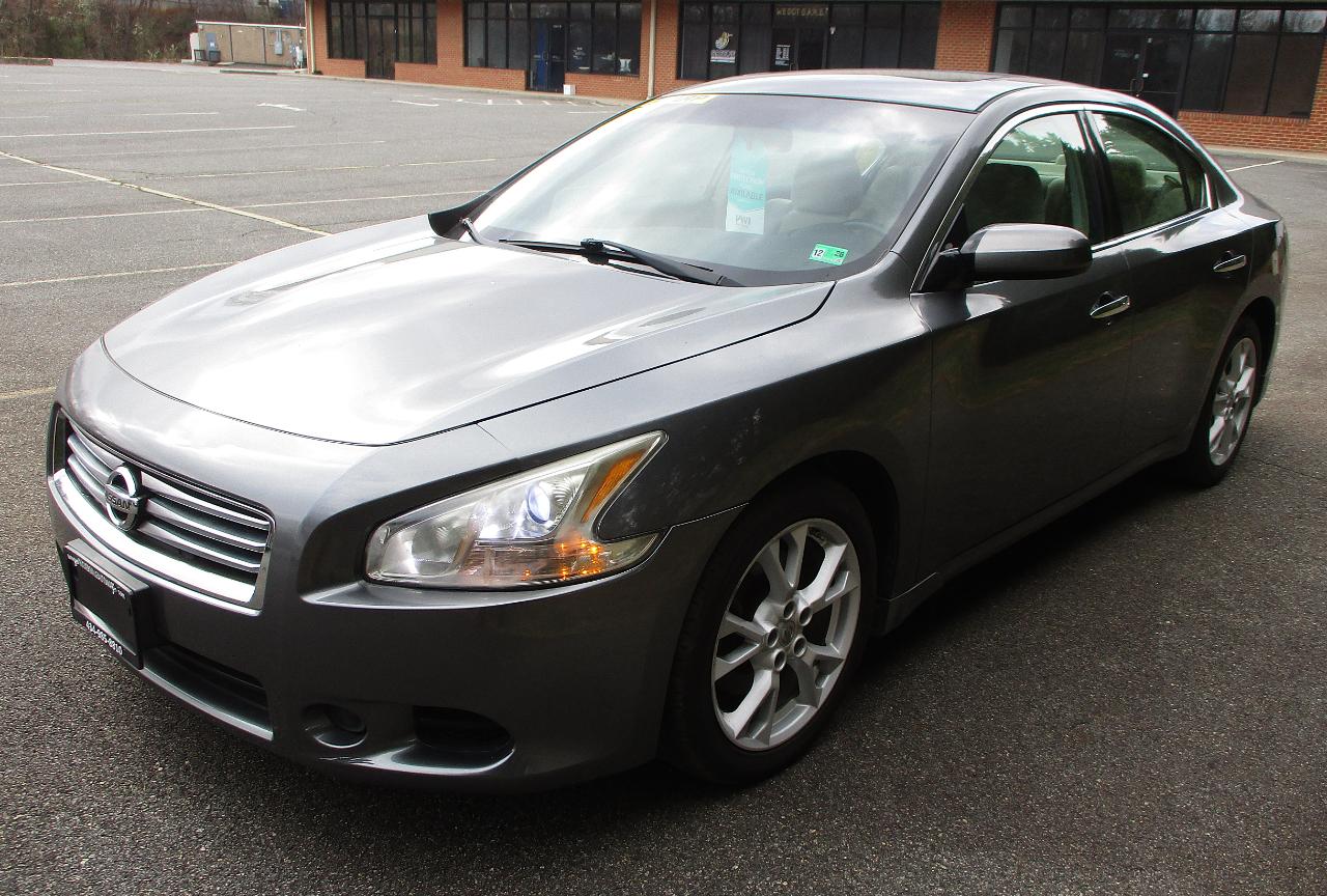 Nissan Maxima S 2014