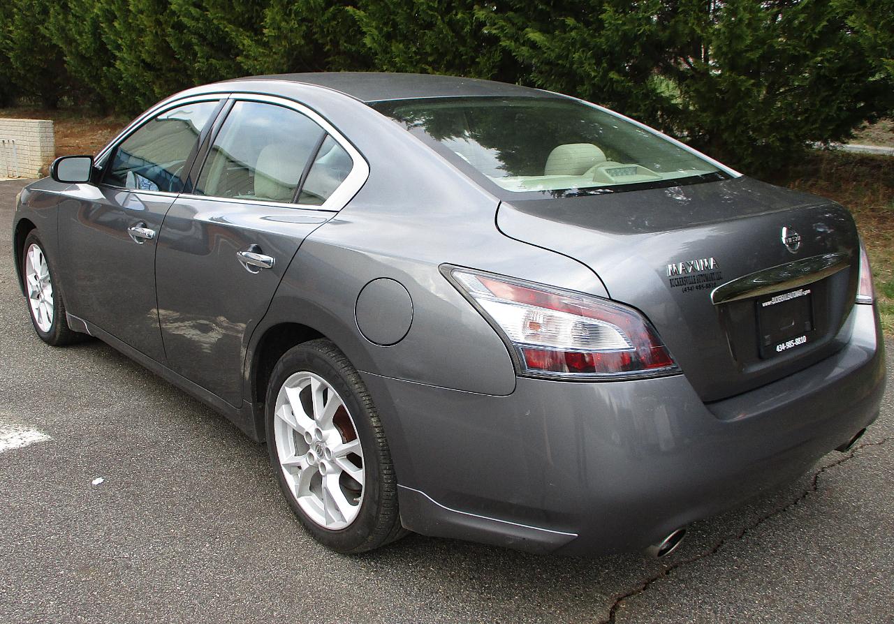 Nissan Maxima S 2014